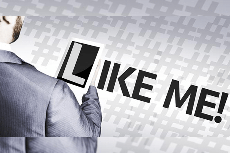 Y cuando despertó… los políticos inundaban Facebook